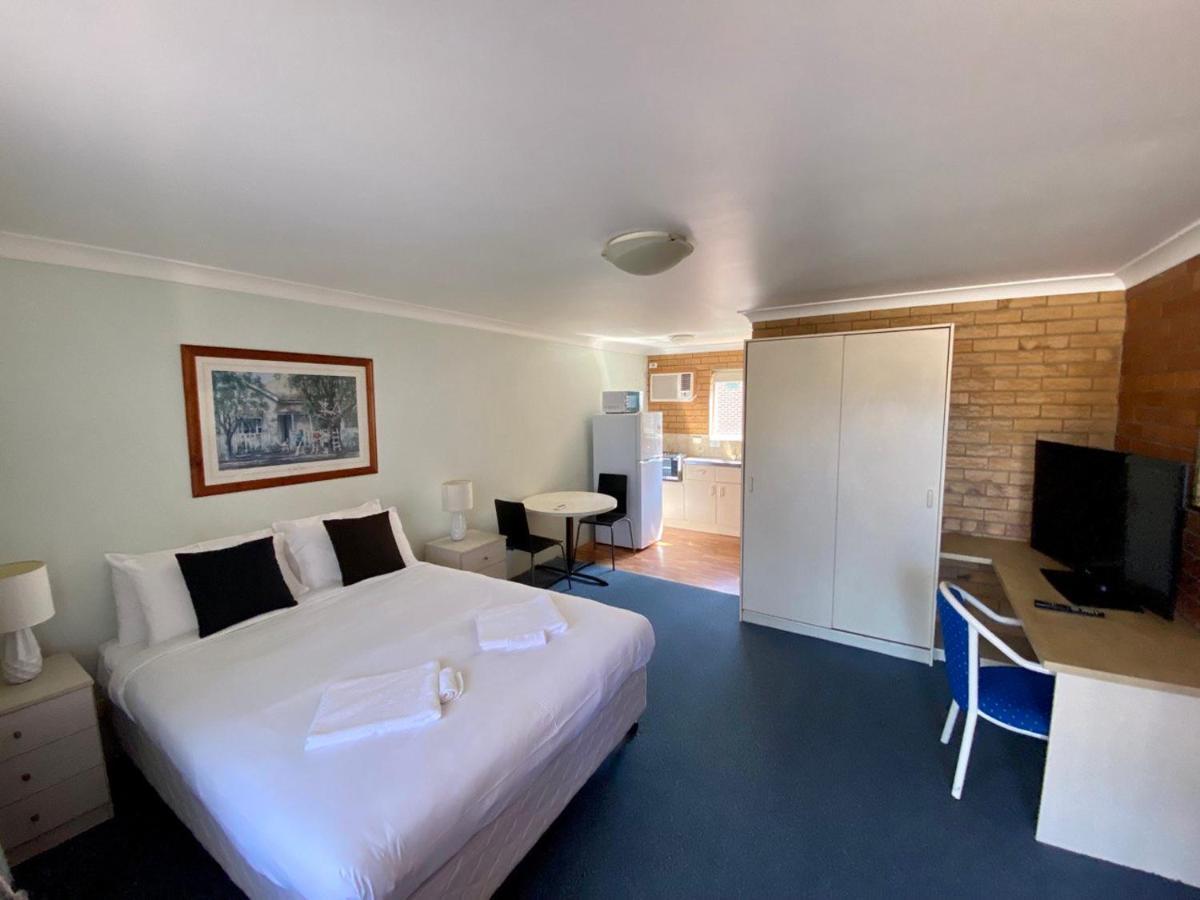 Paramount Motel Brisbane Exterior photo